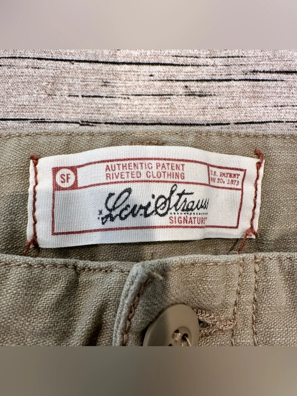 Vintage Y2K Levi’s Utility Cargo Midi Skirt in Beige Cotton Canvas Size 8